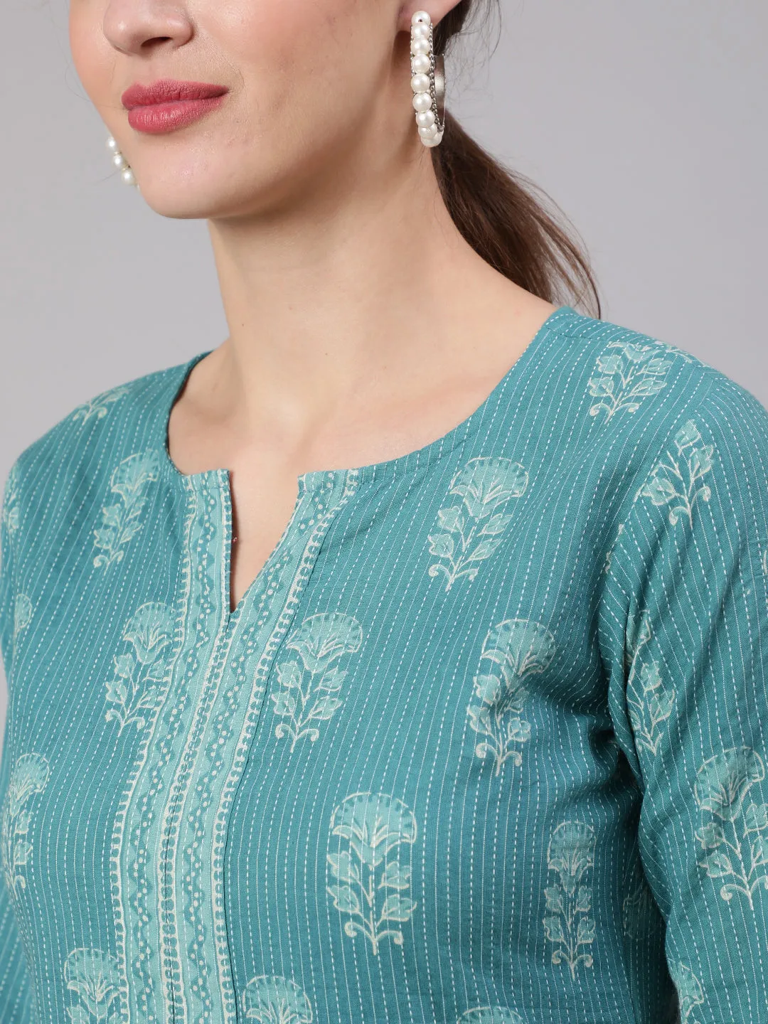 Women Sea Green Printed Straight Kurta With White Solid Trouser